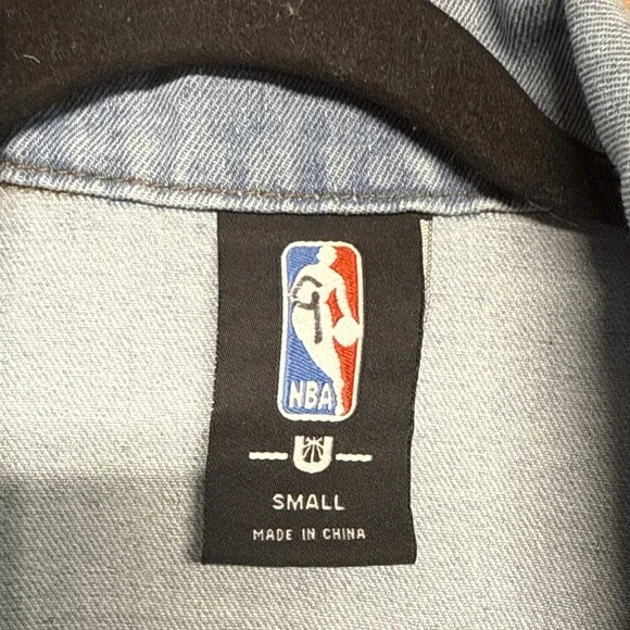 NBA Denim Blue Jean Jacket With Team Logos Size Small Full Button Basketball - Picture 4 of 5